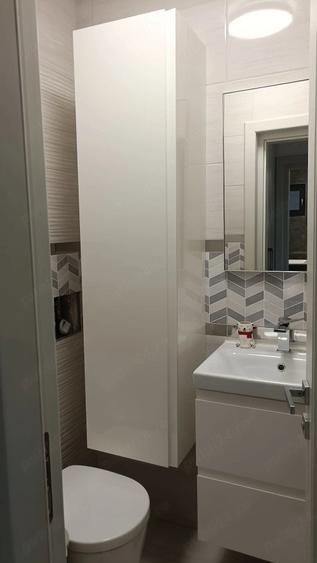 Apartament cu 3 camere decomandat în Ostroveni