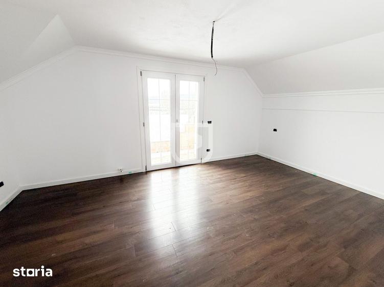 Casă cu 8 camere cu Teren 2650 Mp în Ițcani
