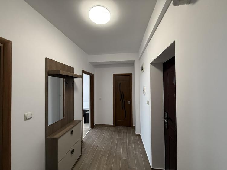 Apartament cu 3 camere decomandat în Vest