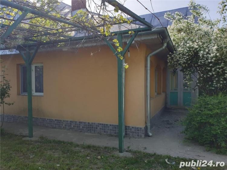 Casă cu 3 camere în Frumușani