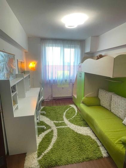 Apartament cu 3 camere decomandat în Alexandru Obregia
