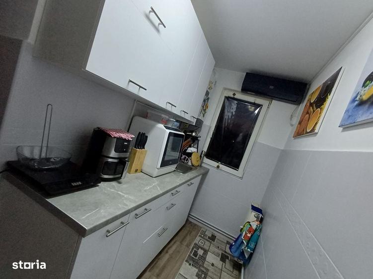 Apartament cu 3 camere decomandat în Dâmbu Pietros