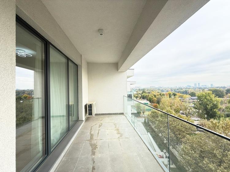 Apartament cu 3 camere decomandat în Străulești