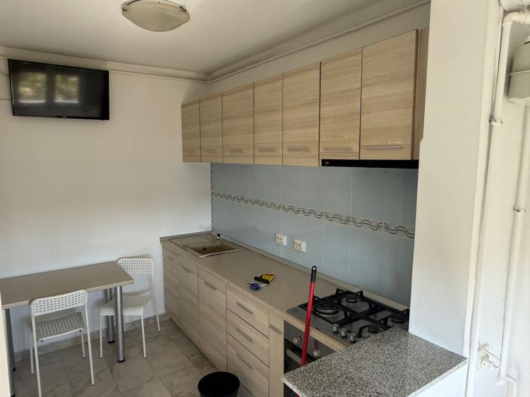 Apartament cu 2 camere semidecomandat în Central