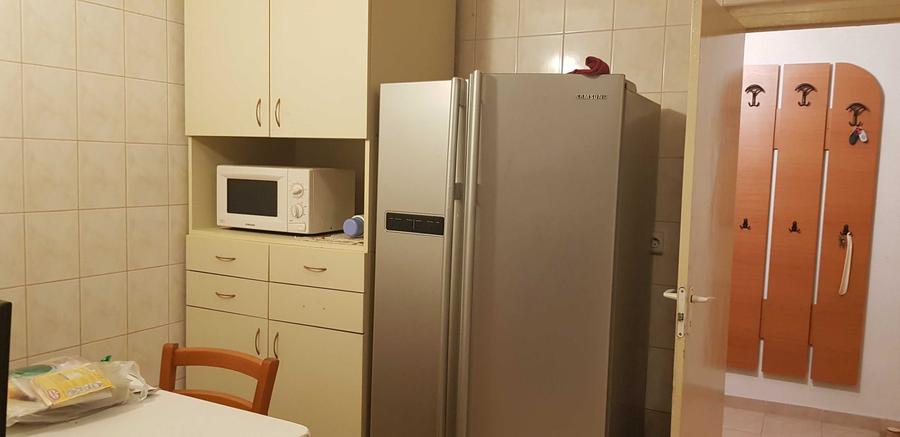 Apartament cu 3 camere decomandat în 1 Mai