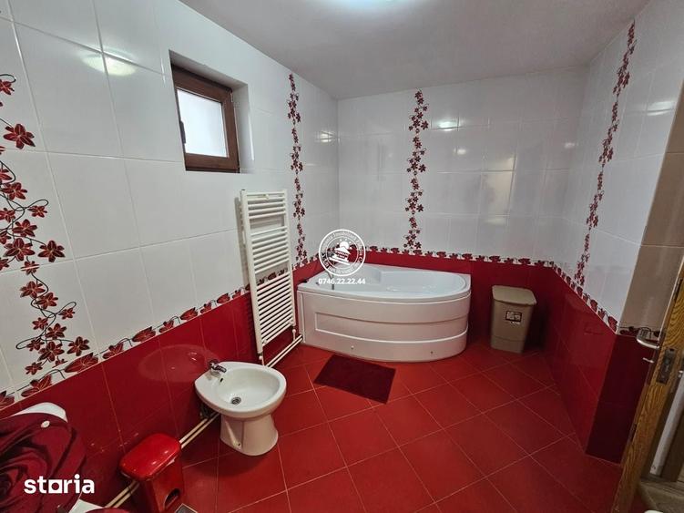 Casă cu 5 camere cu Teren 300 Mp în Valea Lupului
