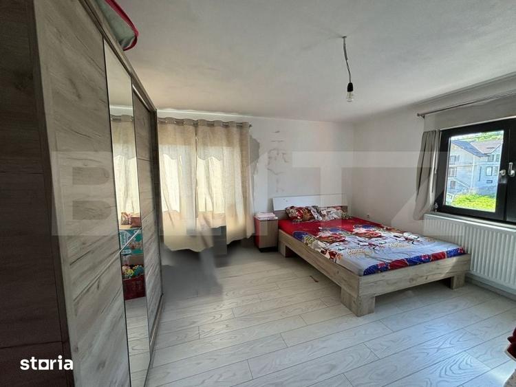 Casă cu 9 camere cu Teren 1000 Mp în Dumitra
