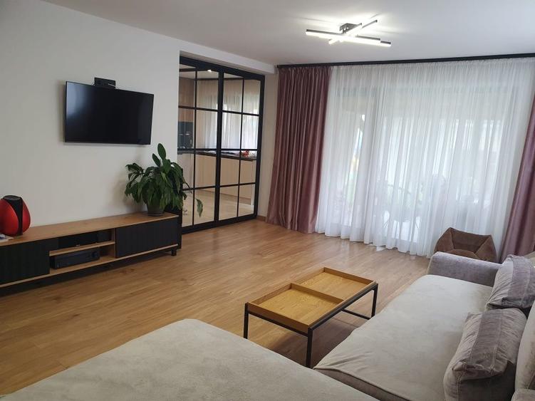 Casă cu 4 camere în Centură