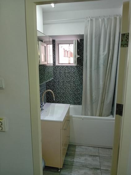 Apartament cu 4 camere decomandat în Militari