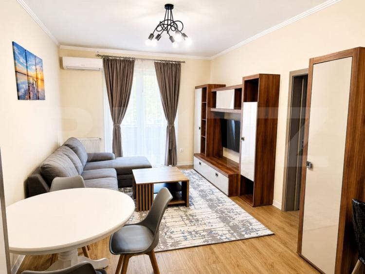 Apartament cu 2 camere decomandat în Livezeni