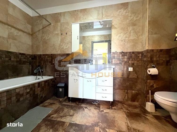 Apartament cu 3 camere în Intim