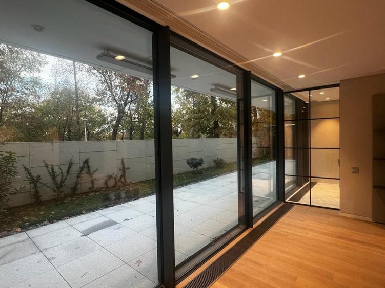 Apartament cu 4 camere decomandat, mobilat în Primăverii