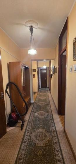 Apartament cu 4 camere semidecomandat în Ferdinand
