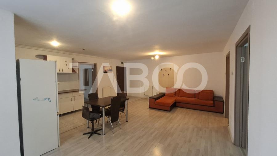 Apartament cu 3 camere decomandat, mobilat în Mihai Viteazul