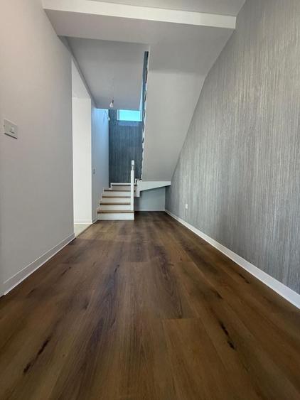 Duplex cu 4 camere cu Canalizare în Săcălaz