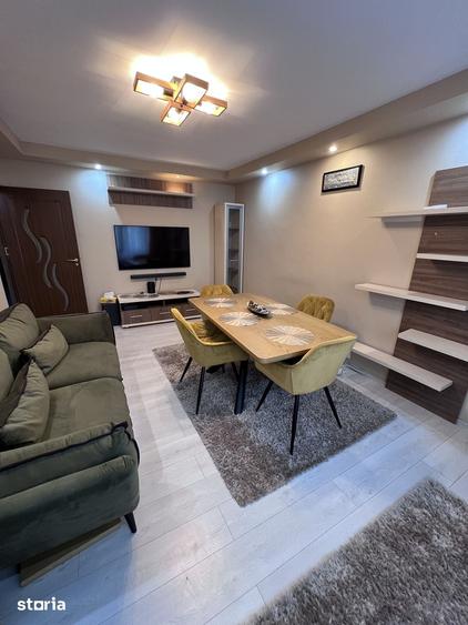 Apartament cu 3 camere decomandat în Găvana