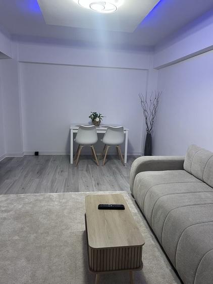Apartament cu 2 camere decomandat în Apărătorii Patriei