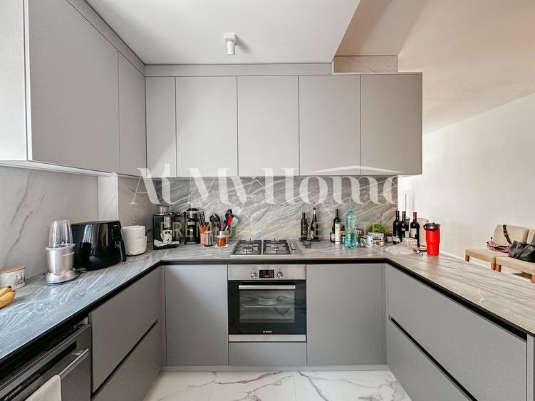 Apartament cu 4 camere decomandat, mobilat în Iancu Nicolae