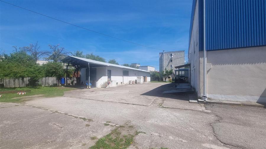 Spațiu comercial, de 1,400 mp, în Sud