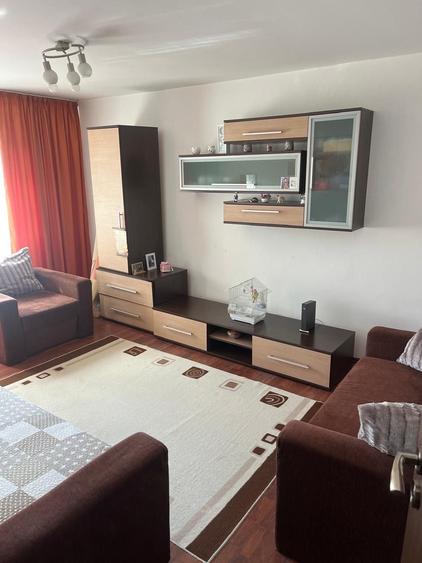 Apartament cu 2 camere decomandat în Lipovei