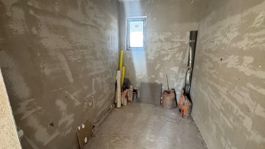 Casă individuală cu 3 camere cu Canalizare în Cristian