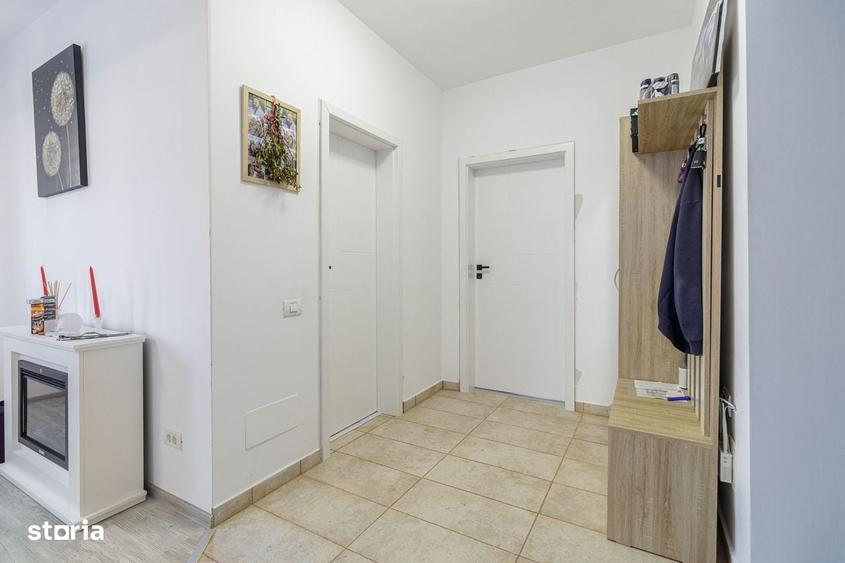 Apartament cu 2 camere decomandat în Roșu