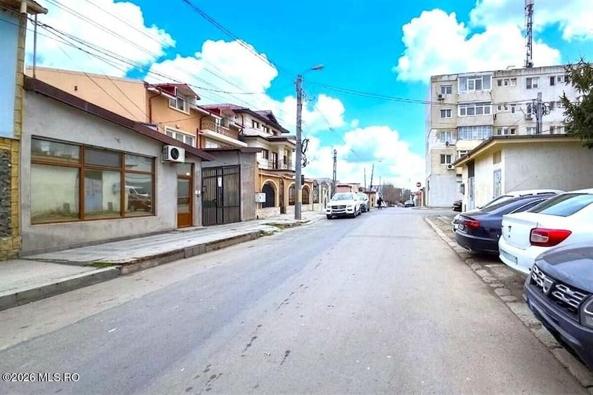 Casă individuală cu 3 camere cu Canalizare în Tomis II