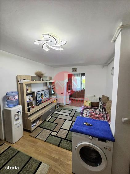 Apartament cu 3 camere, mobilat în Sud