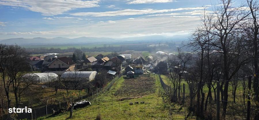 Teren de 2200 mp, în Sântana de Mureș