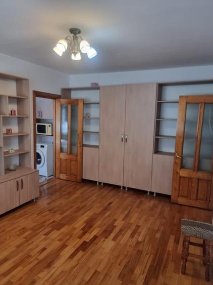 Apartament 3 camere, 52 mp, zona Piata Mica - 1