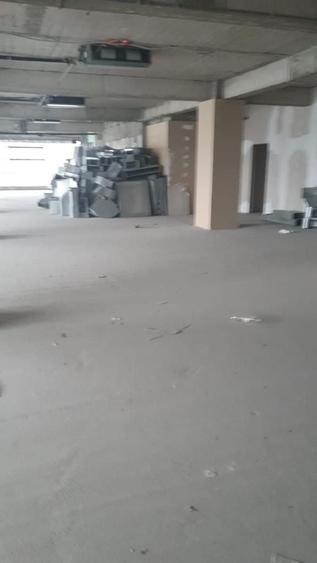 Birou, de 1,000 mp, în Drumul Taberei