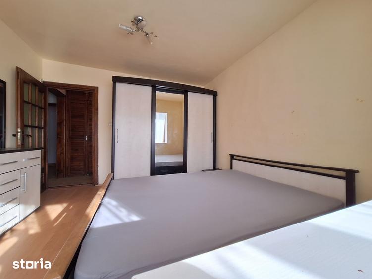 Apartament cu 3 camere în Est