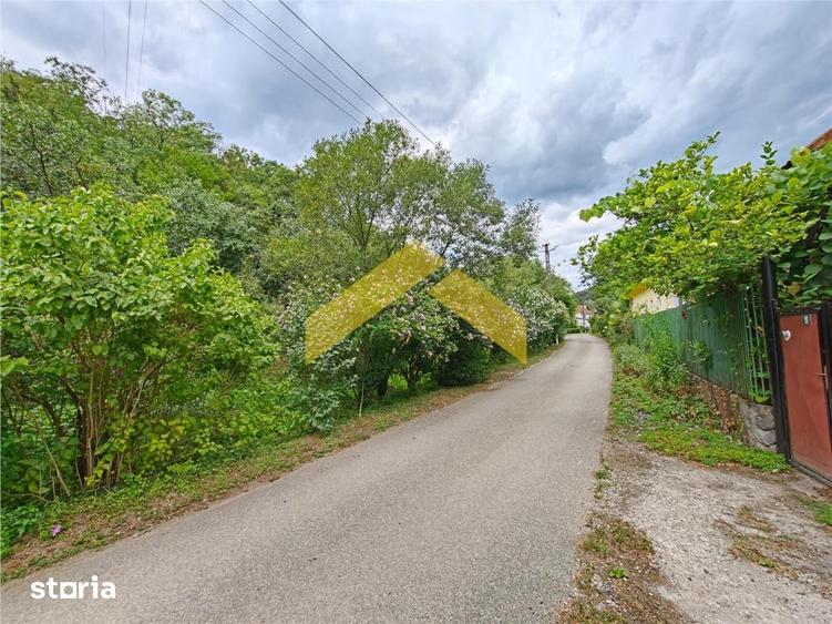 Casă cu 4 camere cu Teren 2000 Mp în Cuiaș
