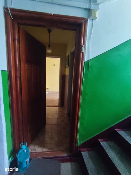 Apartament cu 2 camere semidecomandat în Inel II