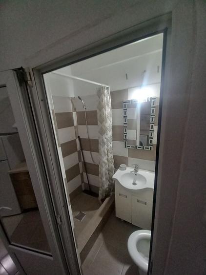 Garsonieră semidecomandată în UTA