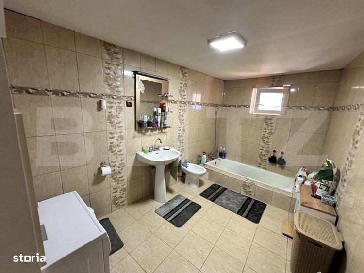 Casă cu 4 camere în Cârăști