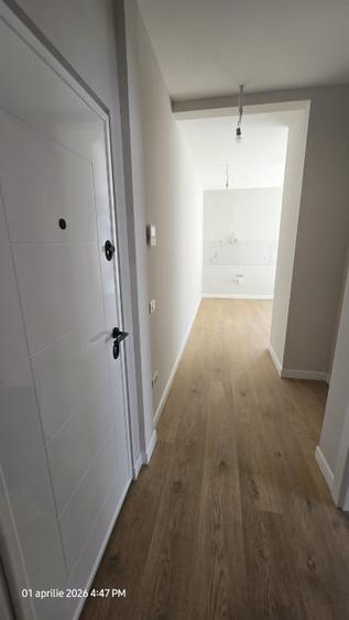 Apartament cu 3 camere semidecomandat în Complex Studențesc