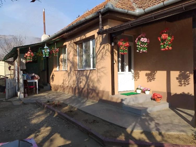 Casă cu 2 camere cu Teren 540 Mp în Ciumbrud