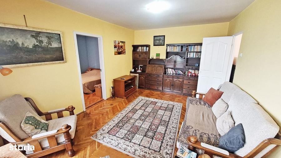 Apartament cu 2 camere nedecomandat în Astra