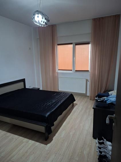 Apartament cu 2 camere semidecomandat în Runcu