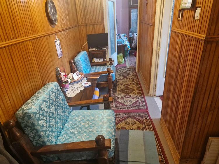 Apartament cu 2 camere decomandat în Precista