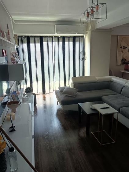 Apartament cu 2 camere decomandat în Peco