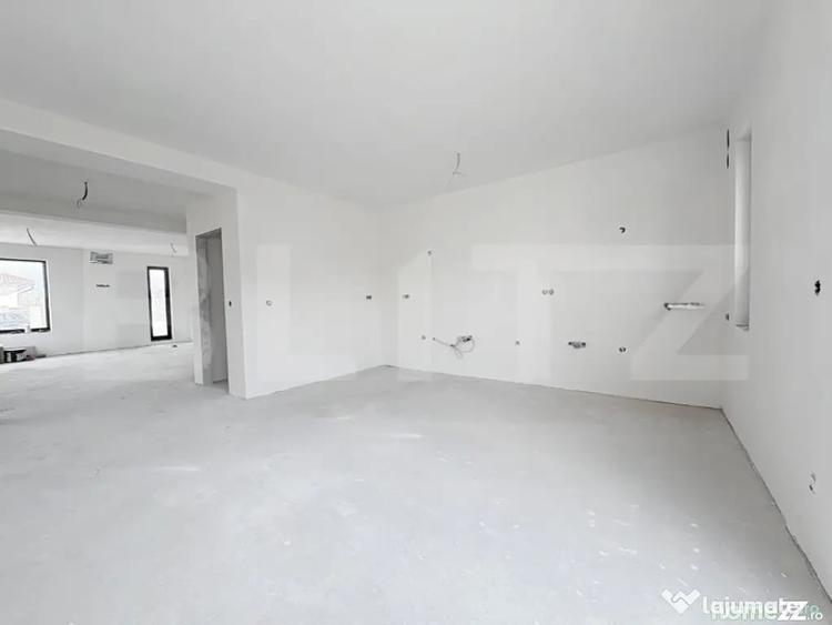 Casă cu 4 camere cu Teren 250 Mp în Vetiș