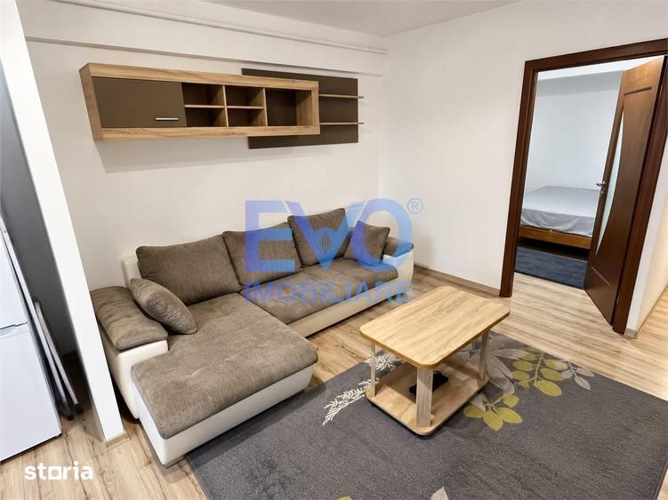 Apartament cu 3 camere în Podu Roș