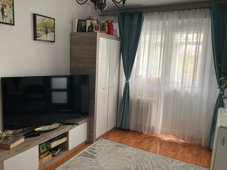Apartament cu 2 camere nedecomandat în Alexandru cel Bun
