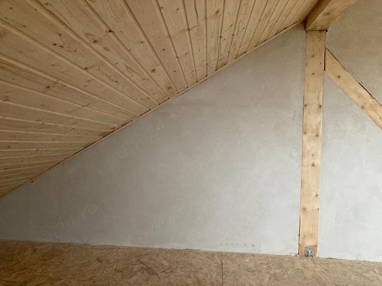 Casă cu Teren 1000 Mp în Veseud (Slimnic)