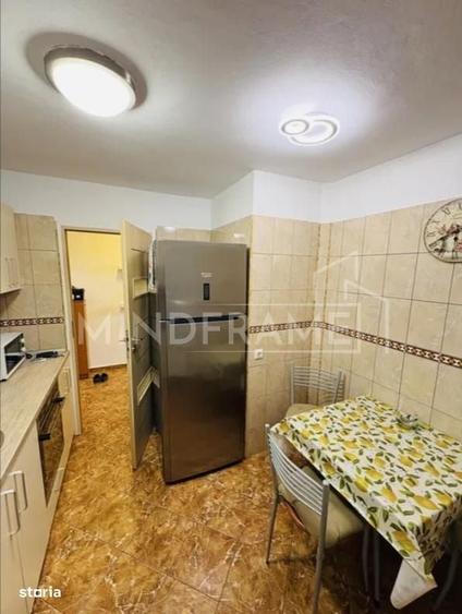 Apartament cu 3 camere în Alexandru Obregia