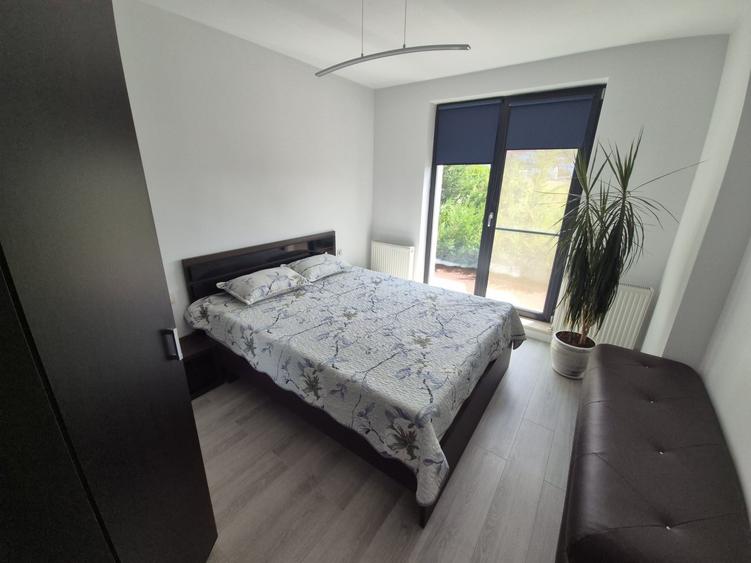 Duplex cu 5 camere cu Teren 159 Mp în Florești