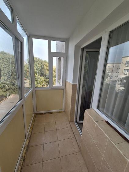Apartament cu 2 camere nedecomandat, mobilat în Inel II
