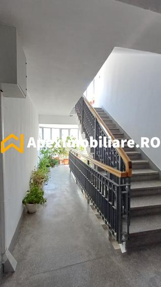 Apartament 4 camere de vanzare Unirii Parcare Privata / Garaj - 33